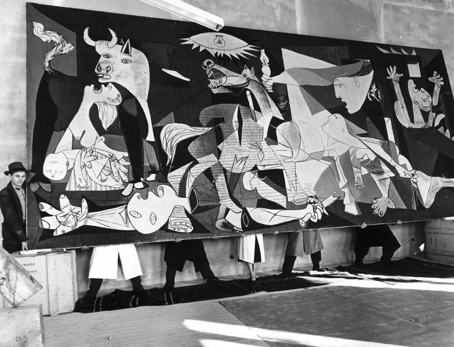 Pablo Picasso Guernica is seen at the Museum of Modern art in Stockholm. Sweden. 1956. Foto: Kary Lasch / TT Kod: 4520.