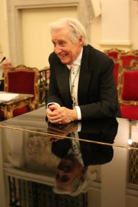 Joaquín Achúcarro ingresa en la Real Academia de Bellas Artes de San Fernando.