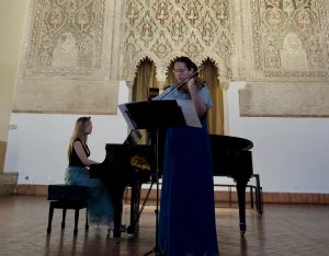Cecilia Bercovich y Louiza Hamadi en el Museo Sefardí.
