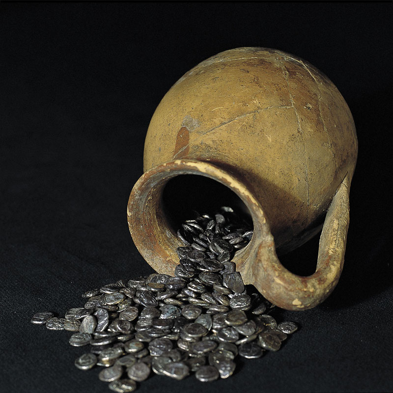 Tesoro de la Neápolis de Ampurias, Museu Nacional d’Art de Catalunya, Barcelona.