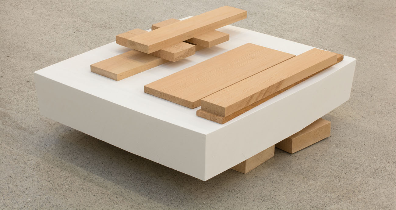 Ángel Bados. Untitled, 2011. Plaster, wood. 53 x 55 x 22cm.