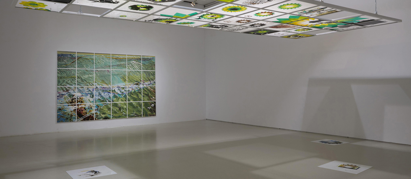 Vista de sala de la exposición 'Dierk Schmidt. Culpa y deudas'. Foto: Joaquín Cortes/Román Lores. Archivo MNCARS.