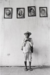 Graciela Iturbide, Héroes de la Patria, Cuetzalan, Puebla, 1993. ©Graciela Iturbide.