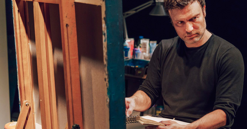 El hombre y el lienzo.