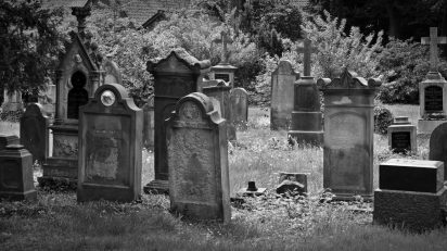 cementerio black-and-white-old-cross-cemetery-monochrome-dead-566143-pxhere.com