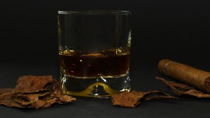 glass-smoking-banner-brown-drink-still-life-600820-pxhere.com