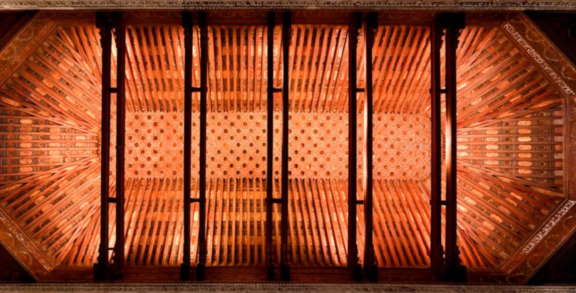 Artesonado del Museo Sefardí de Toledo.
