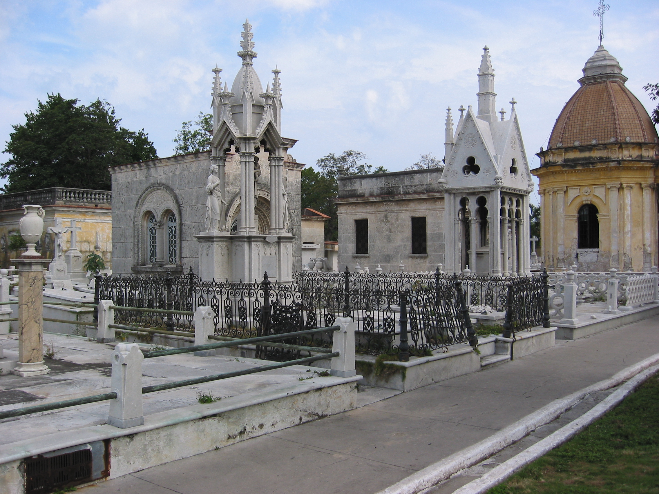 Colon_Cemetery_Havana