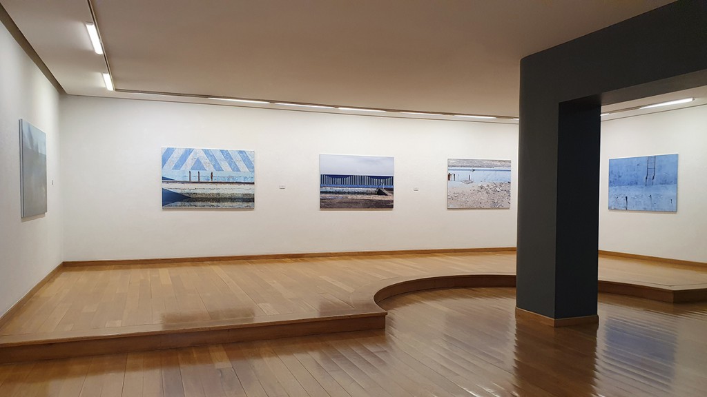 Vista de la exposición 'Piscinas del olvido' de Cano Erhardt. Bilbao, 2020. PHotoESPAÑA 2020.