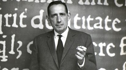 Imágenes cedidas por la Fundación Miguel Delibes. AMD,120,45. Retrato de Miguel Delibes Setién en Ediciones Destino, 1960.