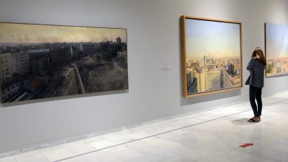 La exposición Antonio López ofrece una completa retrospectiva con un recorrido por la pintura, el dibujo y la escultura del artista desde los años 50 hasta la actualidad.