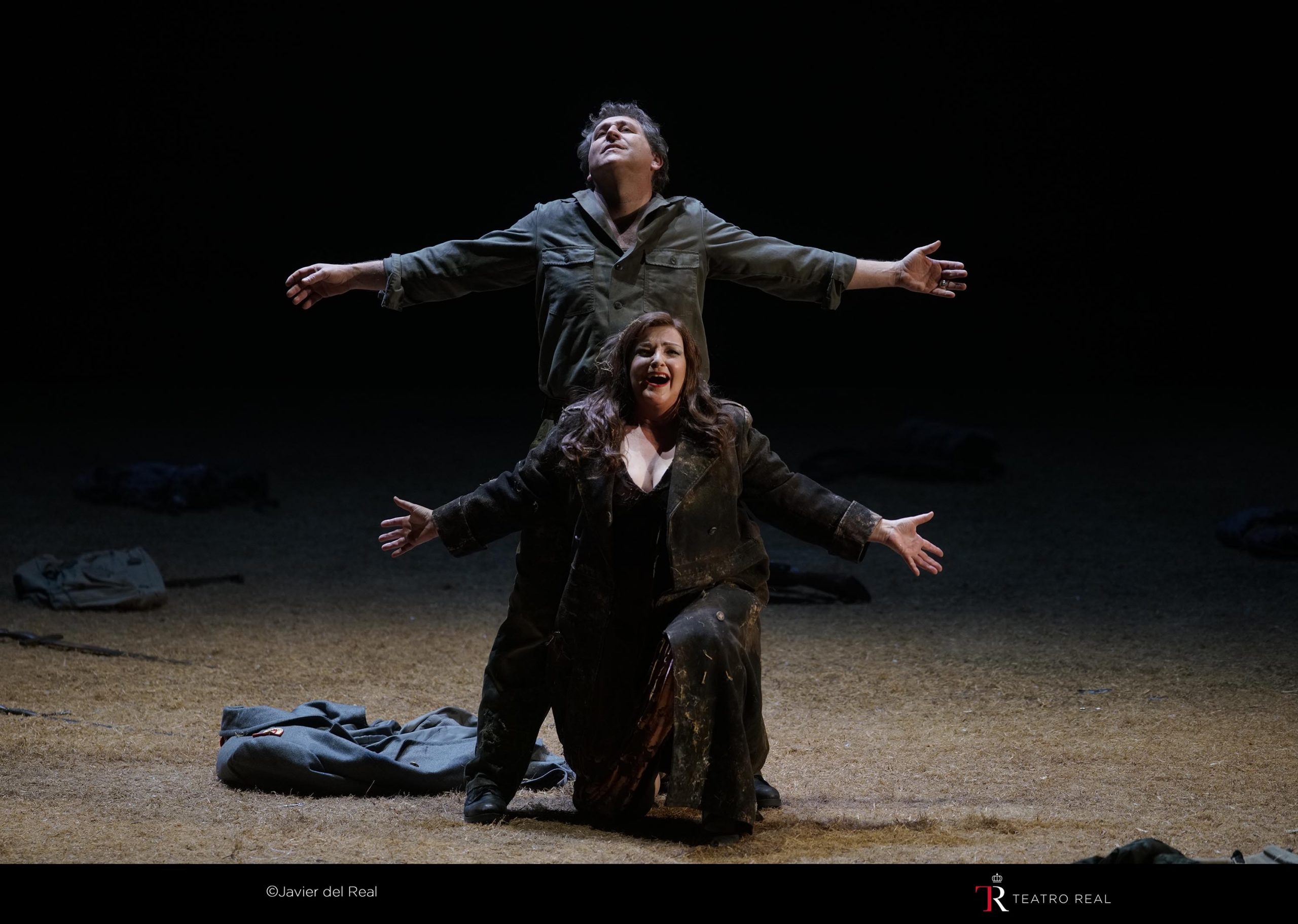 La soprano Ricarda Merbeth (Brünnhilde) y el tenor Andreas Schager (Siegfried). © Javier del Real | Teatro Real.