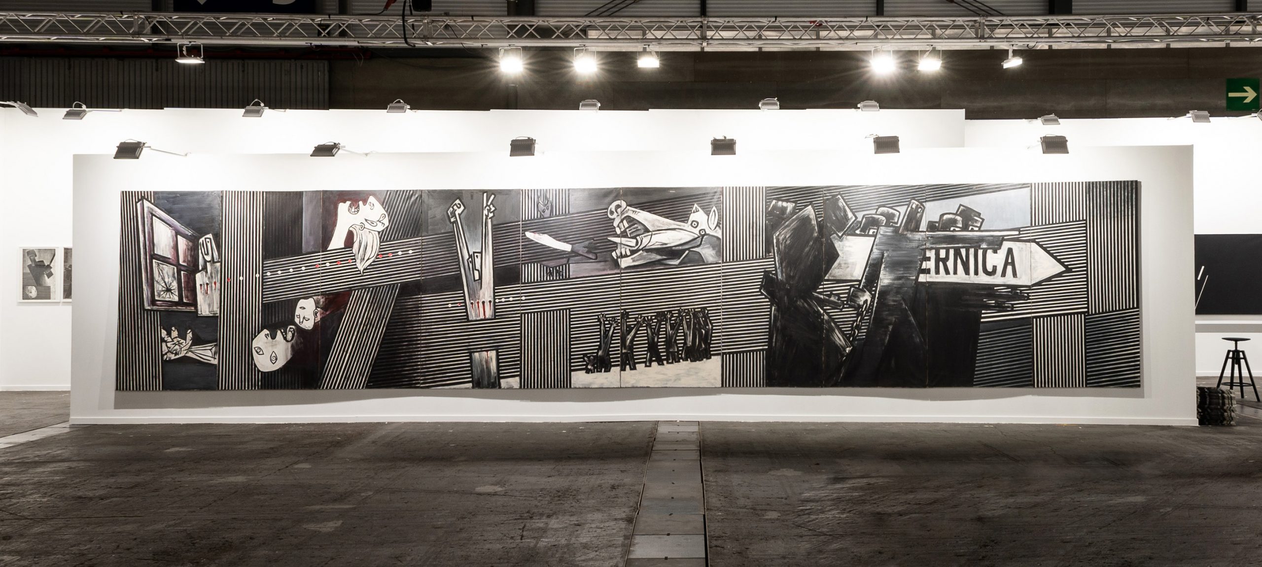 El 'Guernica' de Ibarrola en el stand de la Galería José de la Mano en ARCOmadrid 2021.