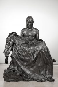 La piedad invertida o la madre muerta