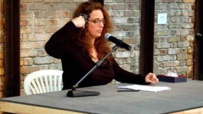 Tania Bruguera. Autosabotaje (2009). Conferencia-Performance.