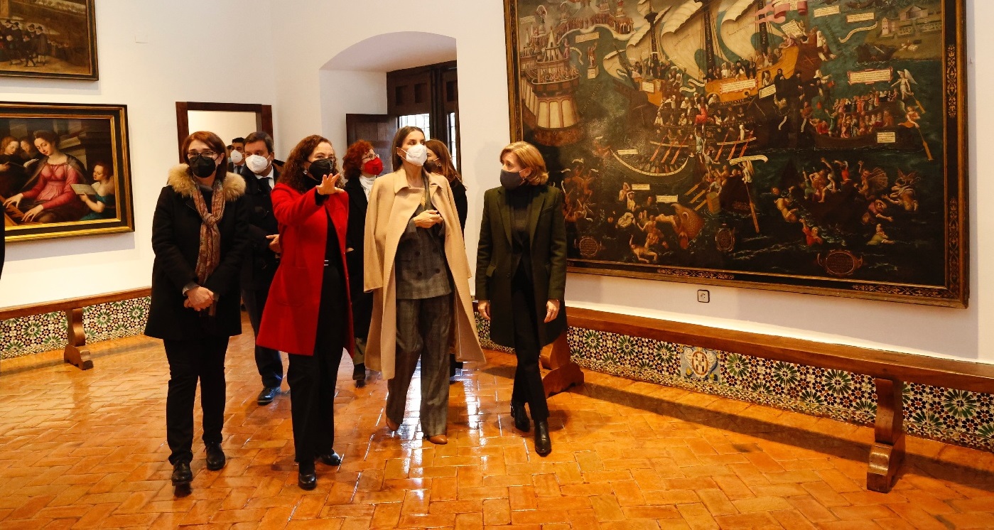 La Reina recorrió las diferentes salas que muestran las Colecciones del Monasterio de las Descalzas Reales. © Casa de S.M. el Rey / EFE TV.