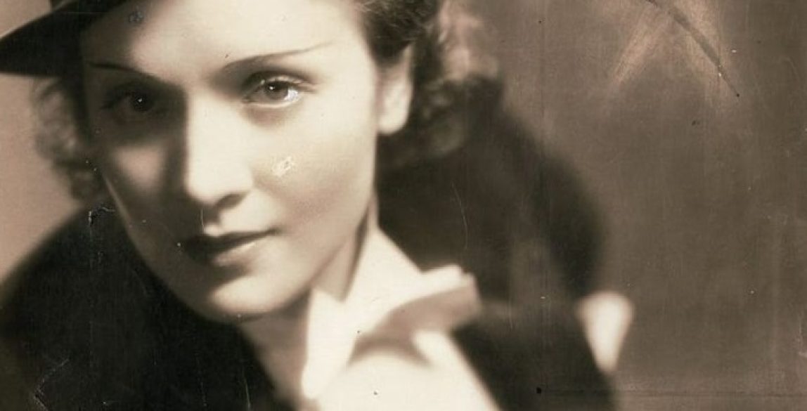 Morocco (film) 1930. Josef von Sternberg, director. Marlene Dietrich with top hat. Paramount Pictures.