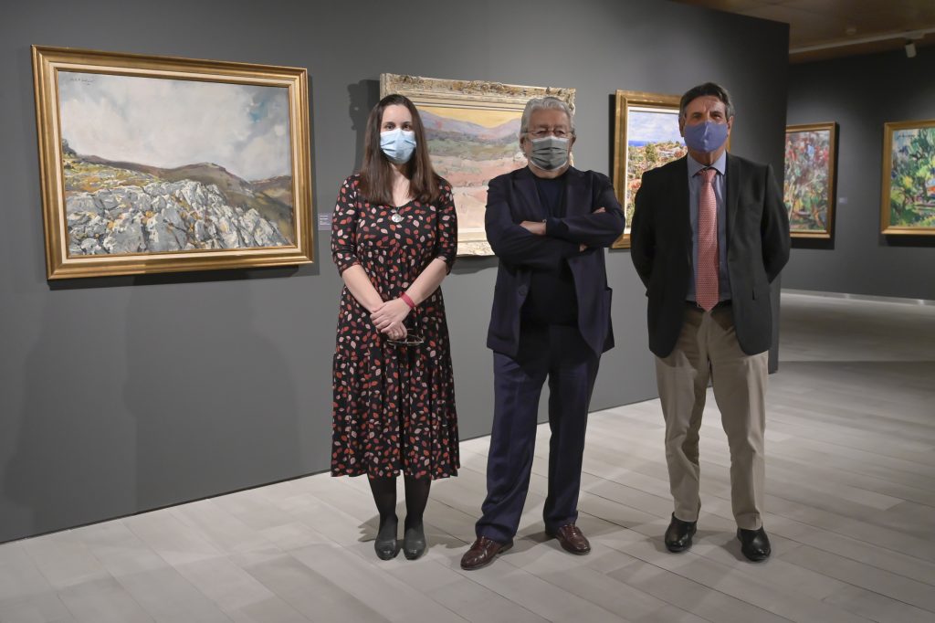 Sofía Barrón, Rafael Alcón y Eduardo Alcalde en la presentación de la exposición 'El paisaje en la pintura de Porcar, Lahuerta y Lozano'.