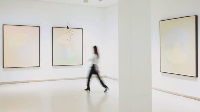 La Galería Elvira González presenta la exposición 'Navegación situada' de Olafur Eliasson.