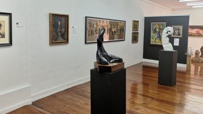 Exposición 'Represaliados' en la Galería José Lorenzo de Santiago de Compostela.