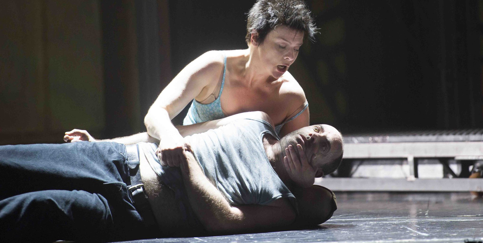 Producción de 'El ángel de fuego' en la Ópera de Zúrich (2017). Ausrine Stundyte (Renata) y Leigh Melrose (Ruprecht). Fotógrafa: © Monika Rittershaus.