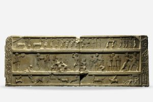 Relieve con pompa y munera. Pompeya, Porta di Stabia, Dinastía Julio-Claudia (20-50 d.C.). Museo Arqueológico Nacional, Nápoles. Relieve funerario de un organizador de juegos de gladiadores, recuperado en Pompeya.