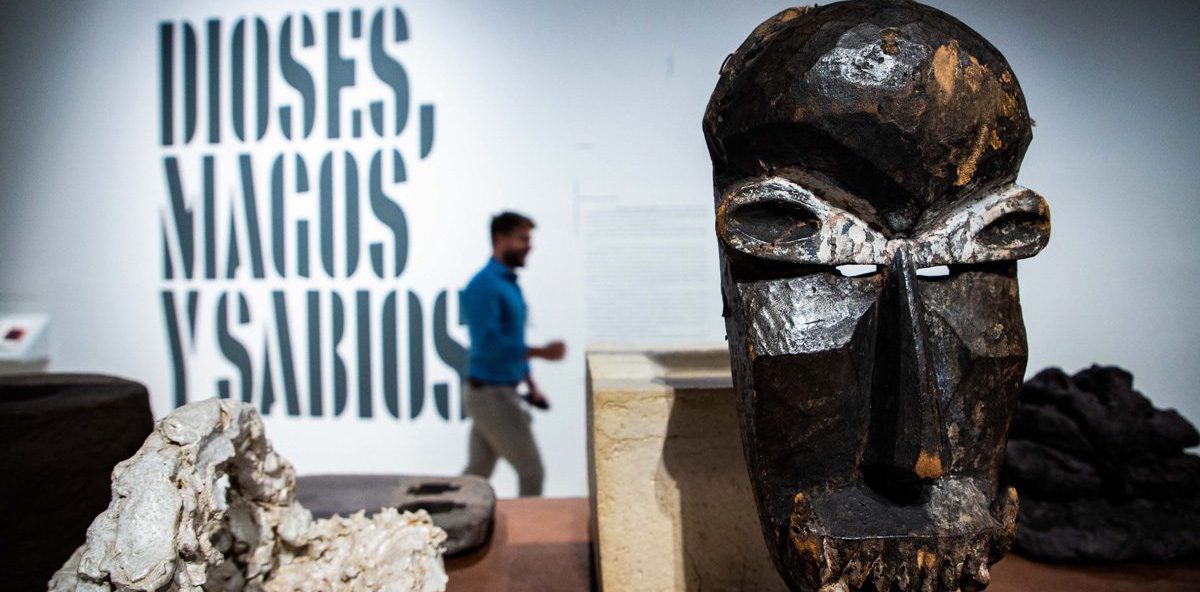 'Dioses, Magos y Sabios. Las colecciones privadas de los artistas'. CaixaForum Madrid.