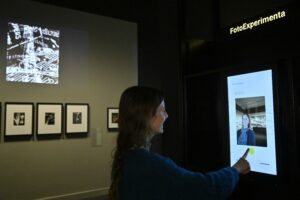 Exposición 'Visiones expandidas. Fotografía y experimentación' en CaixaForum Barcelona.