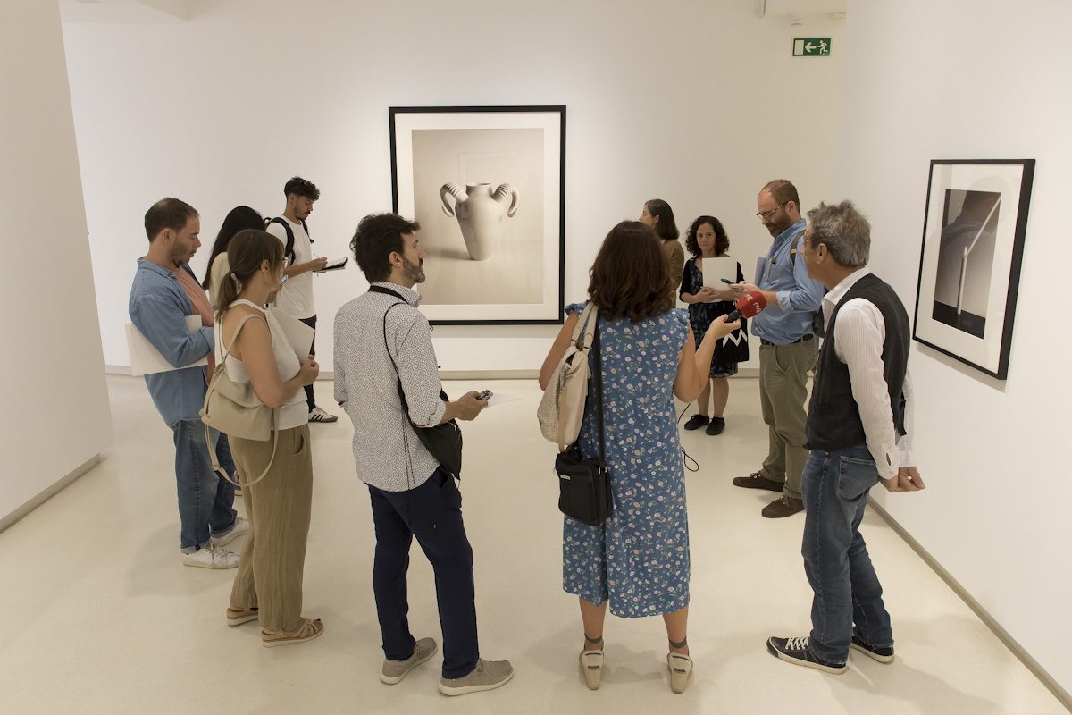 Chema Madoz expone en la Galería Elvira González. Foto: © Luis Domingo.