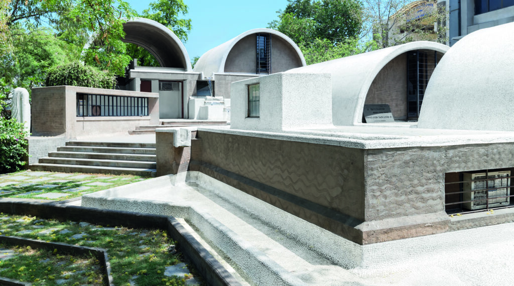 Balkrishna Doshi, Sangath, estudio del arquitecto, Ahmedabad, 1980 © Iwan Baan 2018.