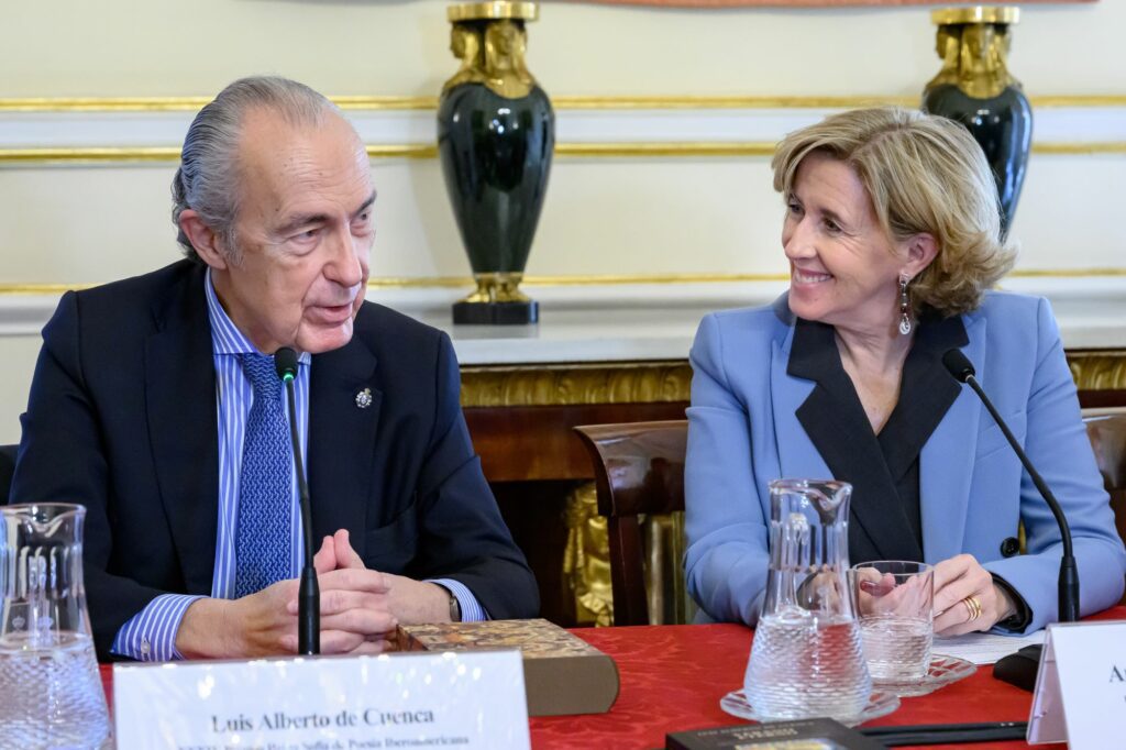 Luis Alberto de Cuenca y Ana de la Cueva.