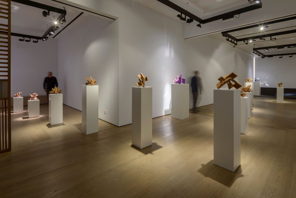 Exposición "18 + 6" de Arturo Berned en la Galería Fernández Braso (Madrid). Fotografía cortesía de la galería.