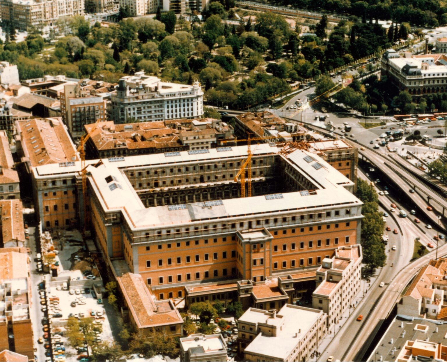 El Museo Reina Sof a Cumple 40 A os Hoyesarte el-museo-reina-sof-a-cumple-40-a-os-hoyesarte