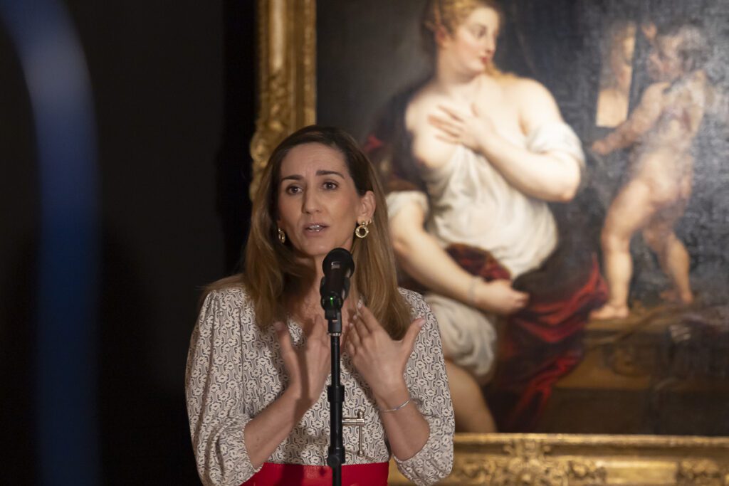Alejandra Martos durante la presentación de la restauración de “Venus y Cupido”, de Rubens.