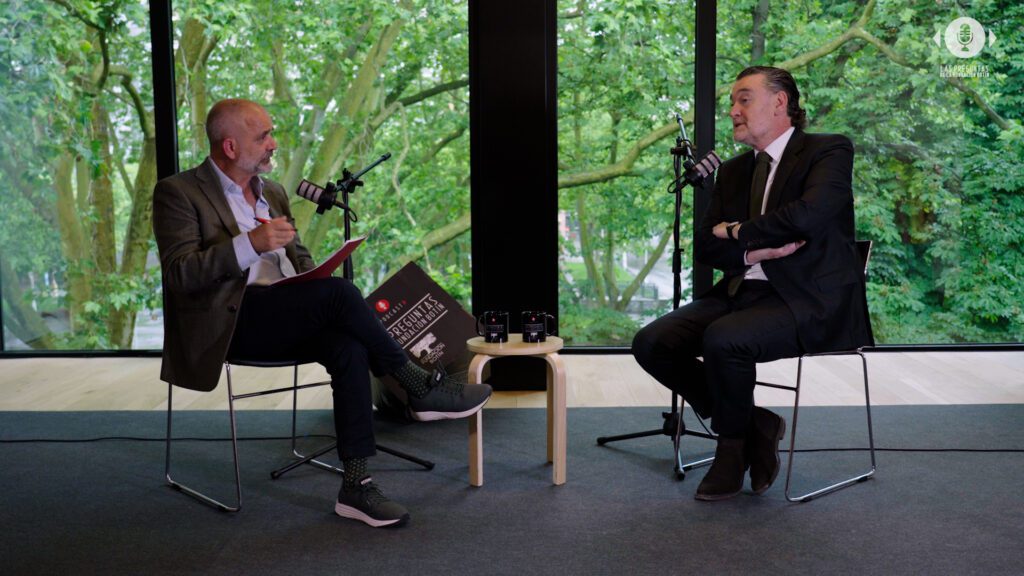 Íñigo Sáenz de Miera, director general de la Fundación Botín, y Miguel Zugaza, director del Museo de Bellas Artes de Bilbao.