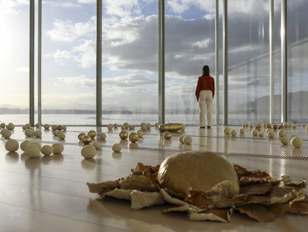El Centro Botín presenta la exposición "SOLANGE PESSOA: Del día o de la noche". Fotografía: Belén de Benito.