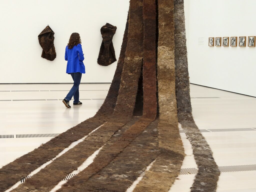 El Centro Botín presenta la exposición "SOLANGE PESSOA: Del día o de la noche". Fotografía: Belén de Benito.
